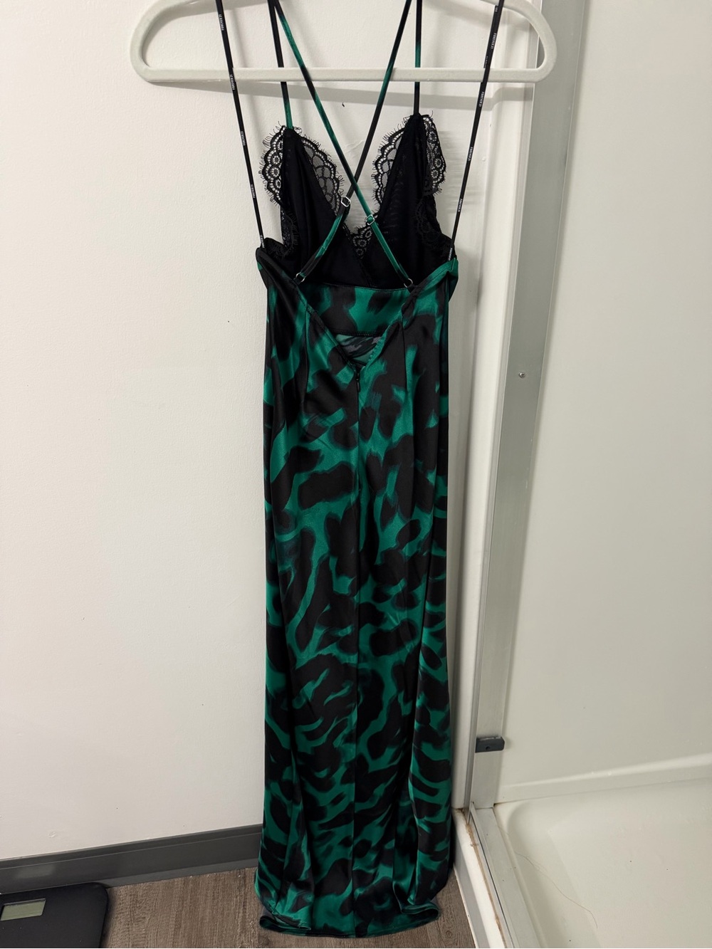 Forever 21 Green and Black Satin Slip Dress with Lace Bodice - Picture 4 of 4